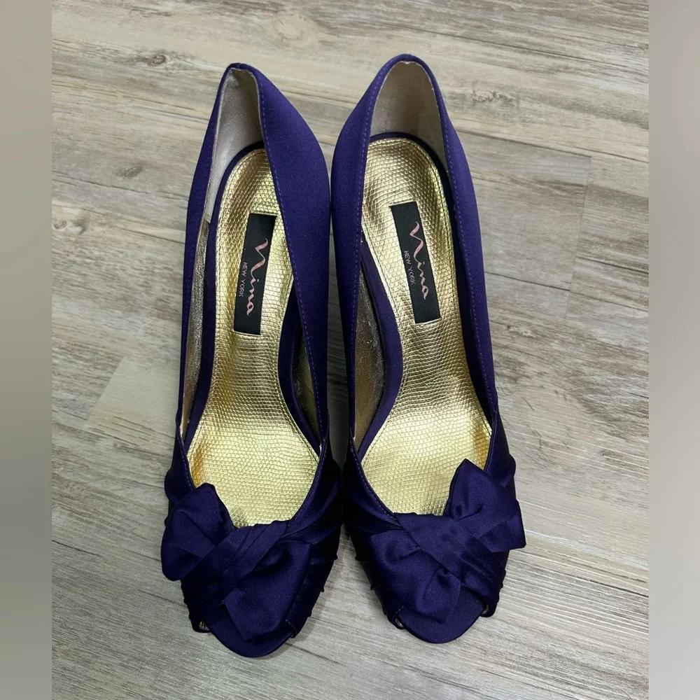Nina Deep Purple Forbes Grape Luster Satin Peep Toe Bow Formal Heels Size 8